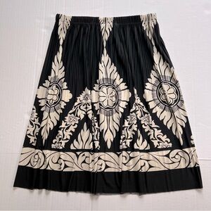 Sunny Leigh Women's Pleated Elastic Waist A-line Skirt Black/Cream Size L